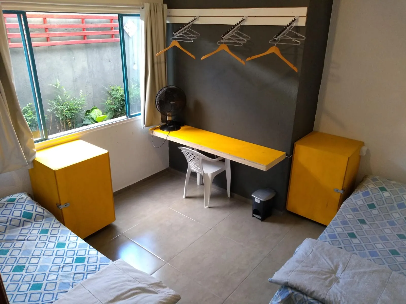 Quarto Duplo